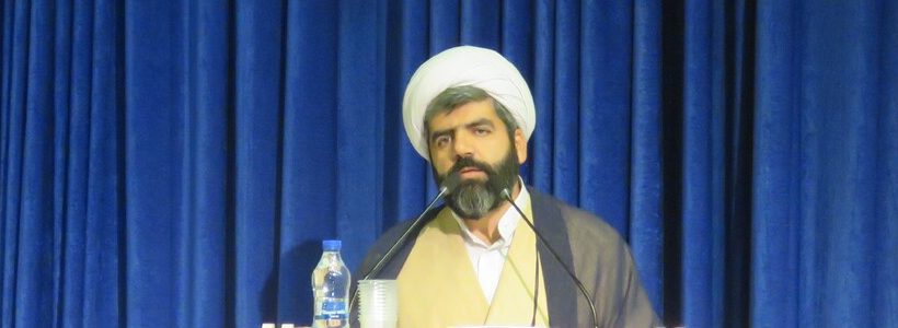 حجت‌الاسلام حسن عارضی در آیین استقبال از نودانشجویان دانشگاه آزاد اسلامی واحد دولت‌آباد